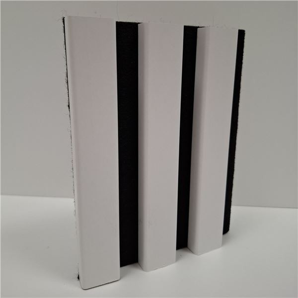 Akustický panel na filcu - 2,08 m2, folie, bílý