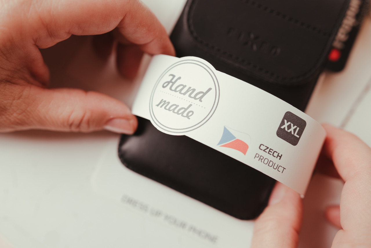 Pouzdro FIXED Sarif se zavíráním, PU kůže, velikost 4XL, černé