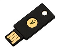 Yubico/YubiKey autentizační multifunkční USB-A token s podporou NFC.