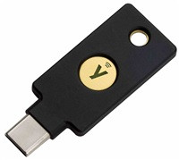 Yubico/YubiKey autentizační multifunkční USB-C token s podporou NFC.