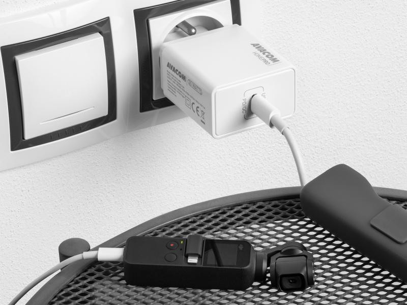 Avacom síťová nabíječka - adaptér HomePRO s PD a QC4 30 Watt, 1x USB-C