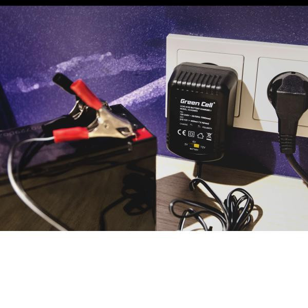 Green Cell nabíječka pro akumulátory 2V / 6V / 12V (0.6A)