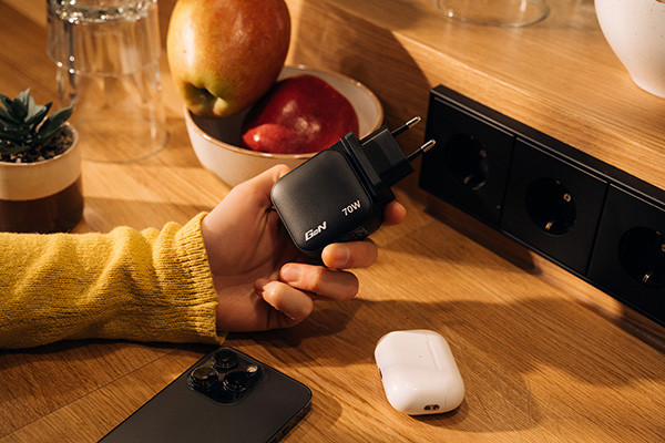 Verbatim, GaN cestovní nabíječka do sítě USB 3.0, USB C, šedá, 70W, vyměnitelné vidlice C,G,A