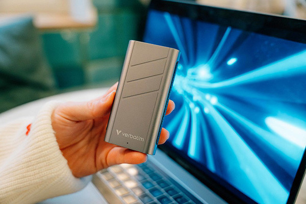 SSD Externí Verbatim TurboMetal SSD, 32023, 4000GB, Nero Backup, Stříbrná, obsahuje USB C, M.2, USB C