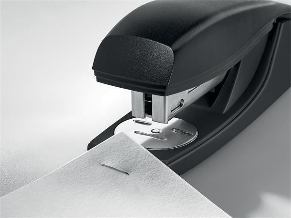 Sešívačka "Recycle NeXXt", černá, 24/6, 26/6, 30 listů, LEITZ 56040095