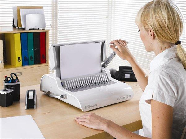 Vazač "Pulsar+", vazba plastovým hřbetem, manuální, 300 listů, FELLOWES