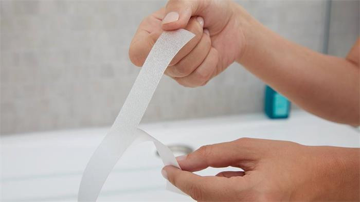 Protiskluzová páska do koupelny "Anti-Slip 55533", transparentní, 25 mm x 5m, TESA