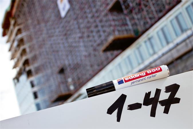 Permanentní popisovač "850", černá, 5-16 mm, klínový hrot, EDDING 4-850001