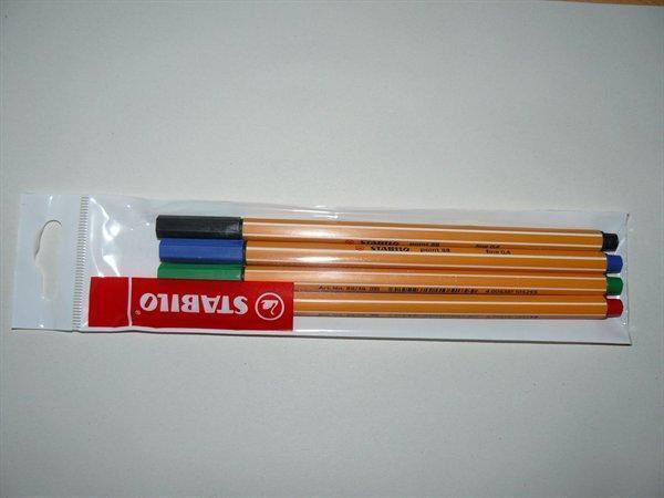 Liner  "Point 88", 4 barvy, 0,4mm, STABILO