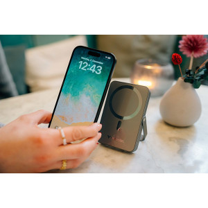 Verbatim, power banka s bezdrátovým nabíjením, 5V, nabíjení telefonu, 32268, 10 000mAh, magnetické připevnění, Šedá