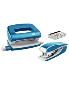 LEITZ Set mini sešívačky a děrovačky  WOW, metalická modrá