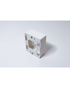 TP-LINK držák s kabelovou krytkou pro EAP235/615-Wall na stěnu , bílý