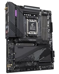 GIGABYTE B650 AORUS PRO AX / AMD B650 / AM5 / 4x DDR5 / 3x M.2 / USB-C / HDMI / WiFi / ATX