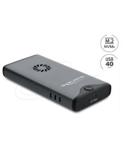 Delock Pouzdro USB Type-C™ 40 Gbps na 1 x SSD M.2 NVMe PCIe s ventilátorem - beznástrojový