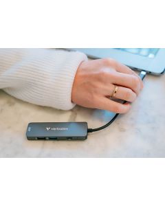 USB-C víceportový rozbočovač Essentials 4-port, 32155, šedý, délka kabelu 18cm, Verbatim, USB-C PD, USB-A 3.2 Gen 1, USB-A 2.0